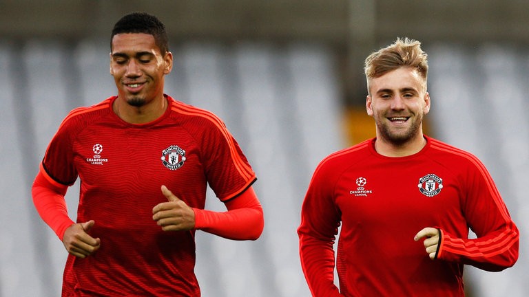 skysports-luke-shaw-chris-smalling-manchester-united_3825975