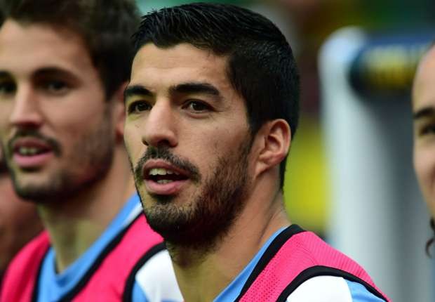 Suarez vẫn chưa thể tái xuất. Ảnh: Internet.