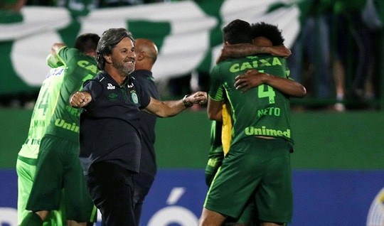 Tai-nan-Chapecoense-3