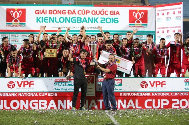 Than-Quang-Ninh-an-mung-k