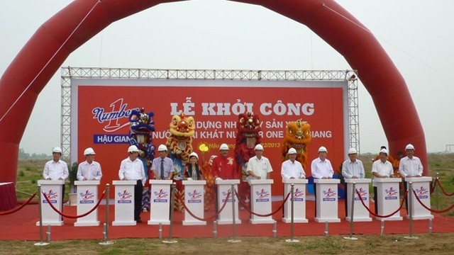 Một trong những chương trình an sinh xã hội lớn nhất mà Tân Hiệp Phát đang thực hiện là “Nhịp cầu ước mơ”, xây dựng mỗi tháng 1 cây cầu dây văng cho các xã nghèo ở ĐBSCL.