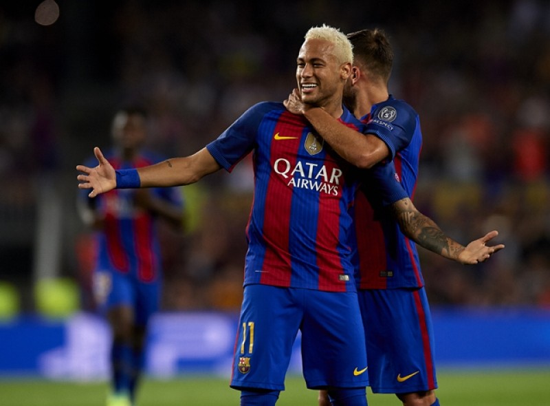 tiet-lo-neymar-tu-choi-4-ong-lon-de-o-lai-barcelona-1