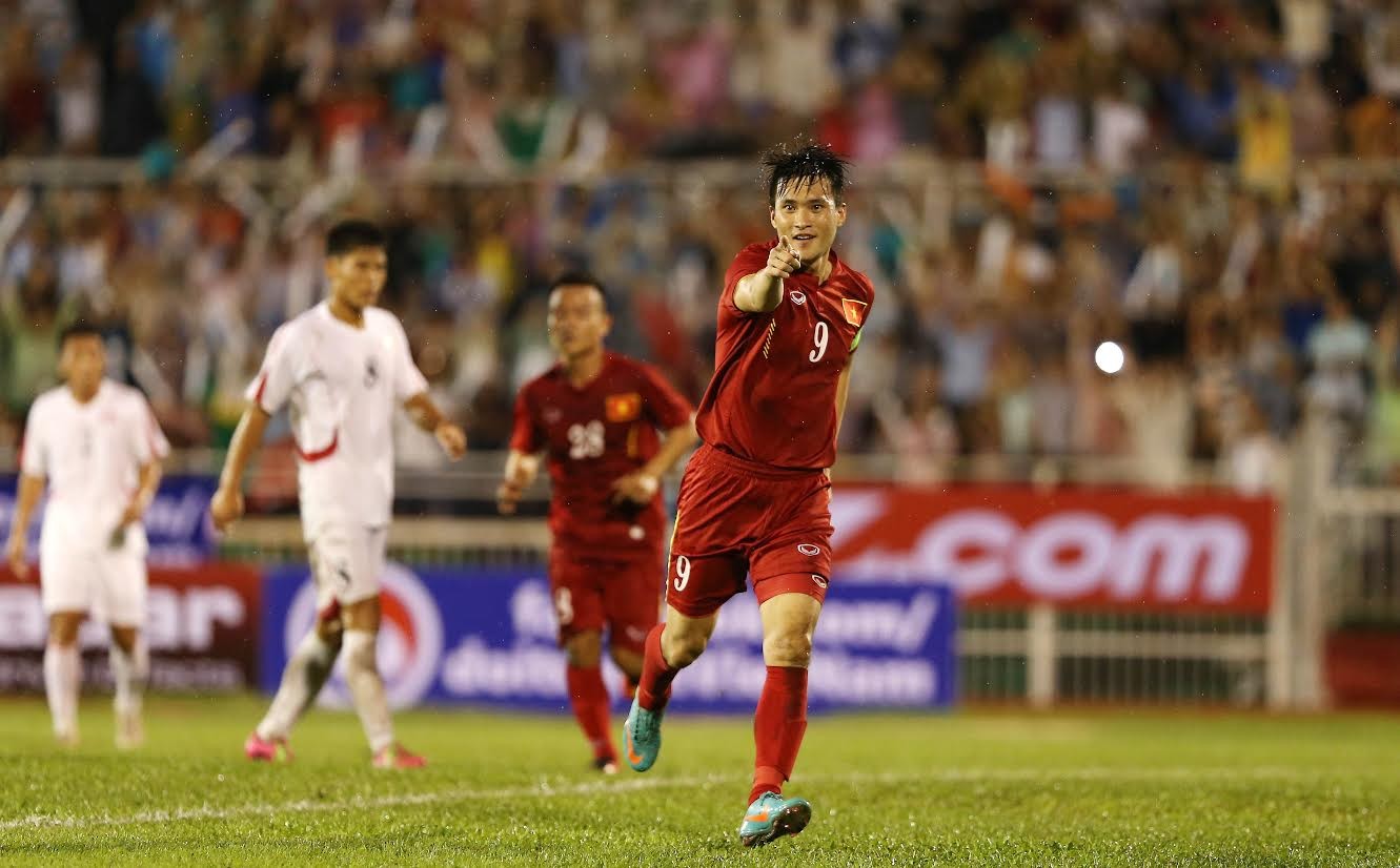 Tuyen-Viet-Nam-Cong-Vinh-