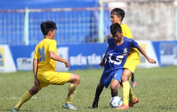 u15