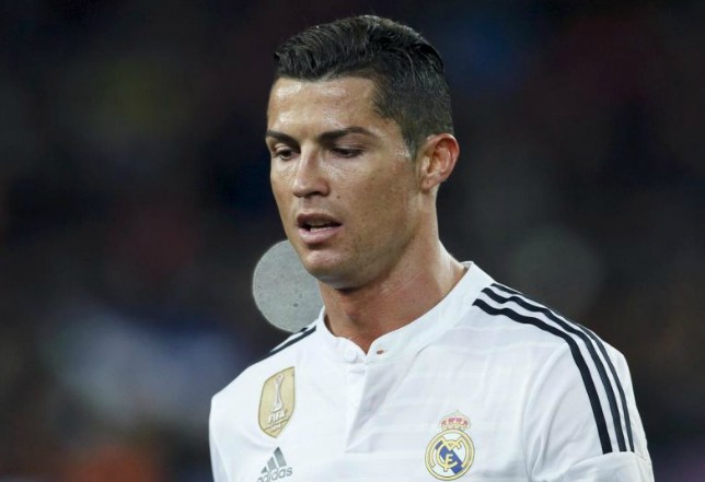 Ronaldo đã dùng toàn bộ số tiền thưởng cho từ thiện. Ảnh: Internet.