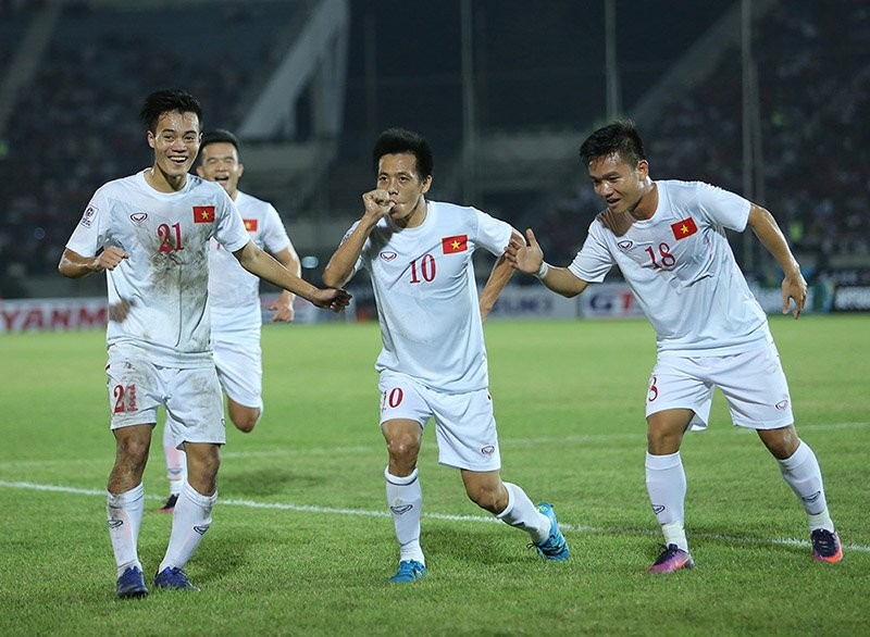 Van-Quyet-an-mung-5