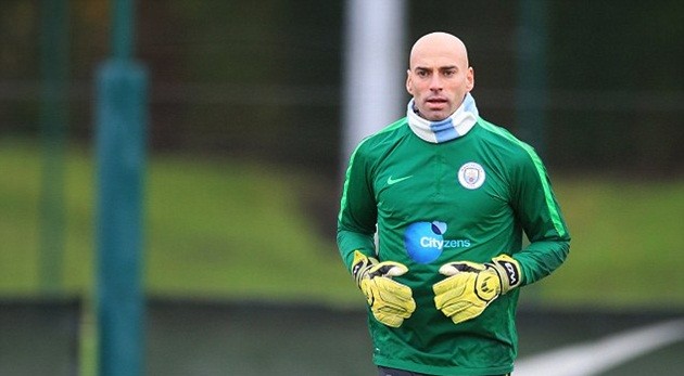 vieira-tham-man-city-10