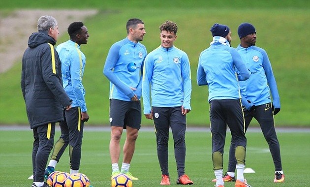 vieira-tham-man-city-4