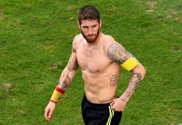 Trên cơ thể Sergio Ramos (Tây Ban Nha) có hình xăm tiếng Trung Quốc có nghĩa là 