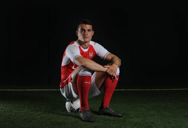 Granit Xhaka luôn dành tình cảm cho gia đình. Ảnh: Internet.