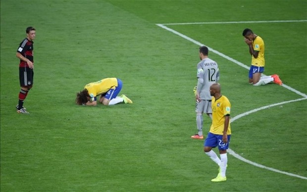 Hình ảnh thất vọng của đội tuyển Brazil sau thất bại muối mặt trước tuyển Đức ở World Cup 2014. Ảnh: Internet.