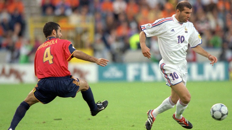 zinedine-zidane-pep-guard
