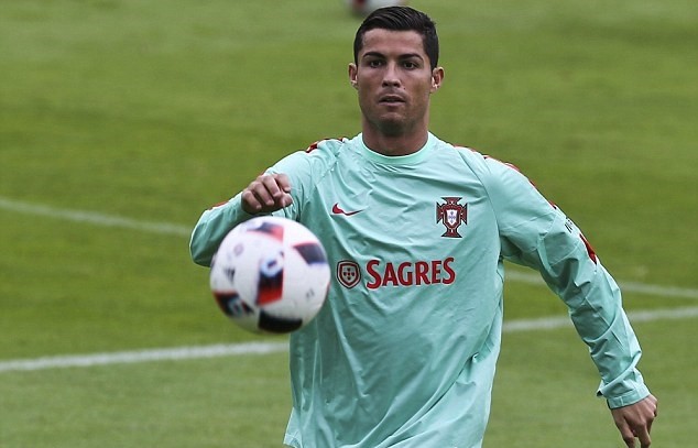 ZRonaldoWales5