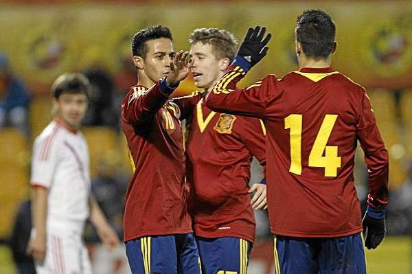 Isco và Muniain kêu oan. Ảnh: Internet.