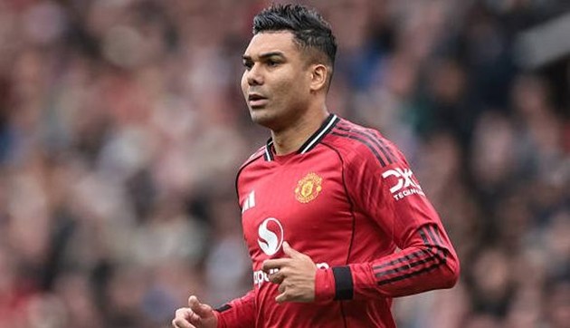 Casemiro khẳng định vẫn rời Manchester United.
