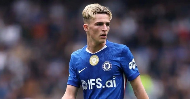  Derry đã được xếp đá chính cho Chelsea.
