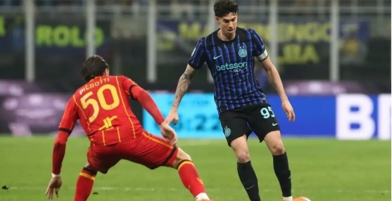 Bastoni dần mất kiên nhẫn với Barca.