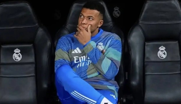 Romano phủ nhận khả năng Mbappe rời Bernabeu vào Hè này.