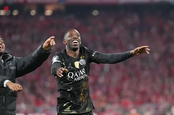 Ousmane Dembele (7.6/10 - Thay ra): Cầu thủ xuất sắc nhất trận. Anh dứt điểm quyết đoán từ đường căng ngang của Kvaratskhelia để khai thông thế bế tắc. Dù thể lực suy giảm trong hiệp hai và bị thay ra, đóng góp của anh là mang tính quyết định.