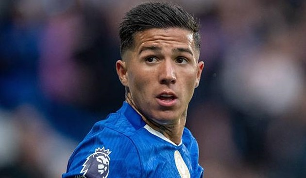 Arsenal bất ngờ nhắm Enzo Fernandez của Chelsea.
