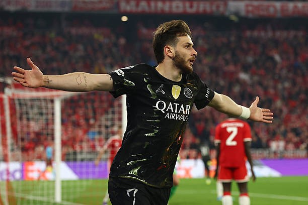 Kvaratskhelia chắc chắn sẽ khiến hàng phòng ngự Arsenal khốn khổ.