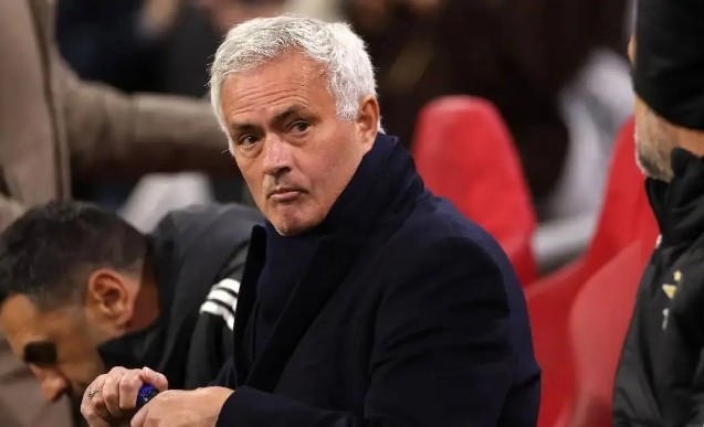 Jose Mourinho đang là ứng cử viên nặng ký cho ghế nóng ở Real Madrid.