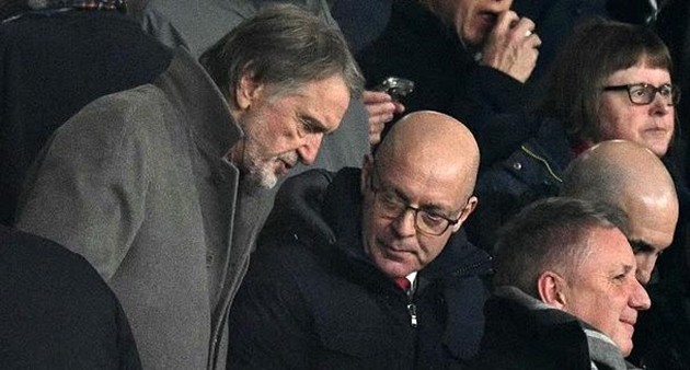 Sir Dave Brailsford không còn là thành viên hội đồng quản trị của Manchester United.