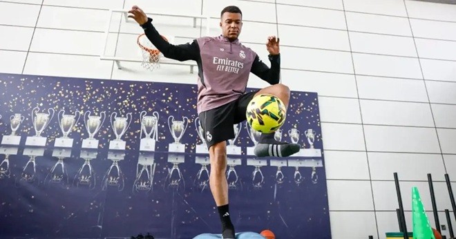  Mbappe đã sẵn sàng trở lại sân cỏ.