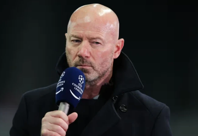 Alan Shearer cho rằng Liverpool cần chiêu mộ tân binh.