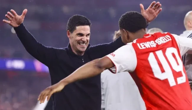 Myles Lewis-Skelly tỏa sáng ở Arsenal.
