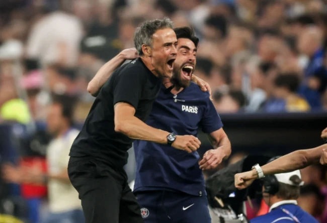 HLV Luis Enrique giúp PSG vào chung kết Champions League.