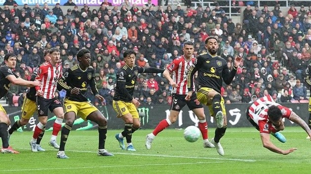 Sunderland giữ sạch lưới trước Man Utd.