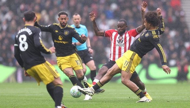 Nhiều cầu thủ MU sa sút phong độ trước Sunderland.
