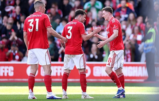 Forest cầm chân Newcastle trên sân nhà.