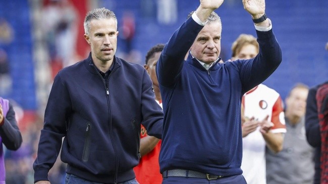 Van Persie và Dennis te Kloese có sự gắn bó sâu sắc.