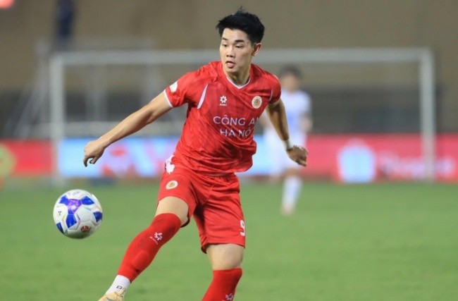 Đình Bắc tỏa sáng ở CAHN.