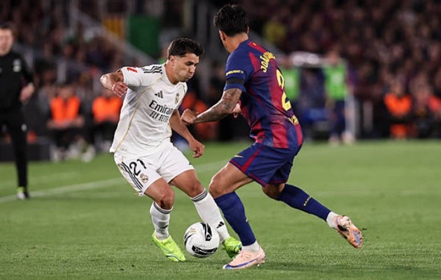 Brahim Diaz (6.1): Rất nỗ lực trong các tình huống đột phá cá nhân, song những quyết định cuối cùng của tiền vệ này thường thiếu đi độ chuẩn xác cần thiết.