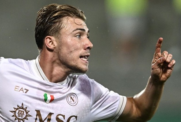 Man Utd chuẩn bị bán đứt Hojlund cho Napoli.