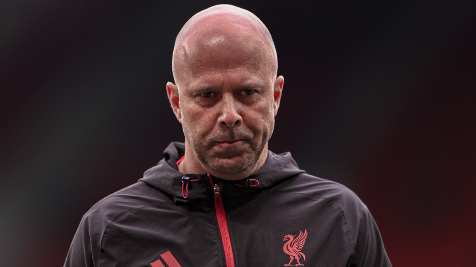 Liverpool đặt dấu hỏi về tương lai Slot.