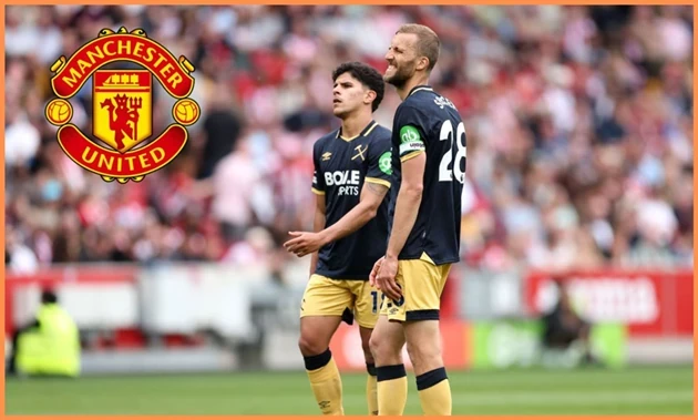 Mateus Fernandes (trái) là mục tiêu ưu tiên của Man Utd.