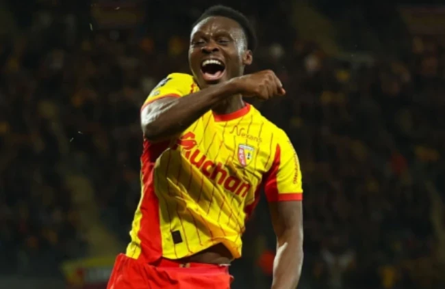 Samson Baidoo lọt tầm ngắm Liverpool.