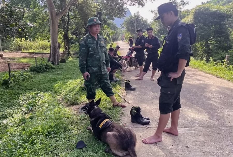 Sáng 13/5, lãnh đạo xã Kim Phú cho biết, lực lượng chức năng đã tìm thấy thi thể Đinh Xuân T. (SN 1997) – nghi phạm liên quan vụ án mạng khiến chị Cao Thị S. (SN 1995) tử vong. 
