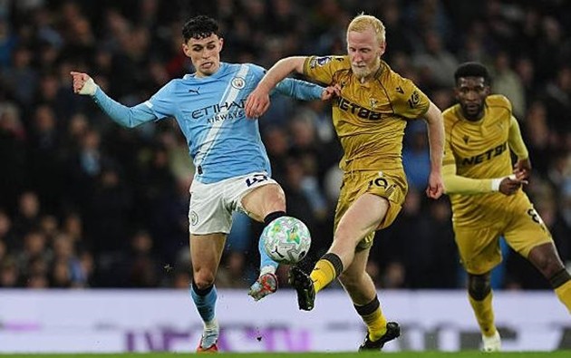 Phil Foden góp công trong trận thắng dễ dàng của Manchester City.