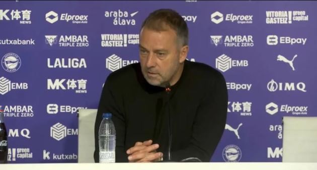 HLV Flick hài lòng dù Barca thua trận.