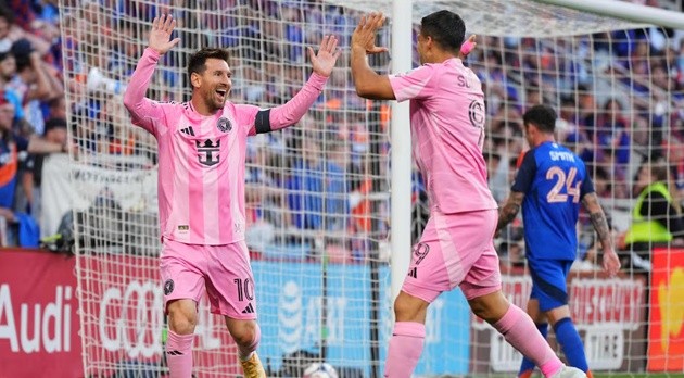 Messi đã có 61 hat-trick