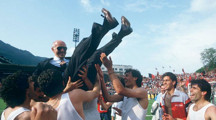 Hệ thống 4-4-2 của Sacchi thay đổi bóng đá.