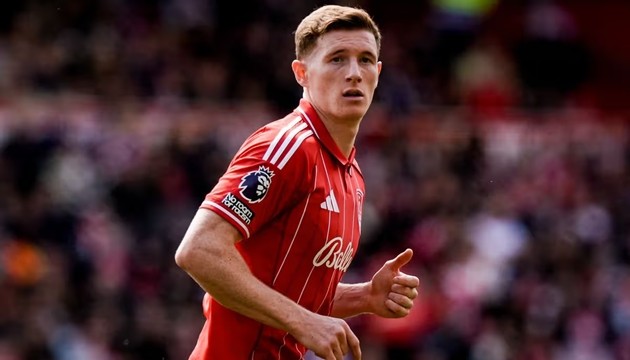 Elliot Anderson, mục tiêu hàng đầu bổ sung khu trung tuyến Man United.