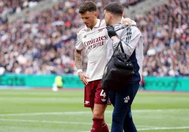 Chấn thương của Ben White ảnh hưởng đến kế hoạch chuyển nhượng của Arsenal.
