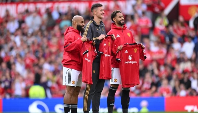 Bộ 3 ngôi sao tấn công đang thắp sáng Man United trở lại.