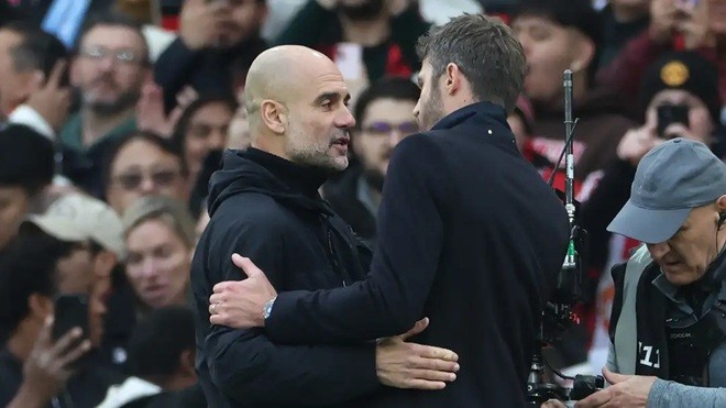  Carrick sánh vai với Pep trong danh sách đề cử.